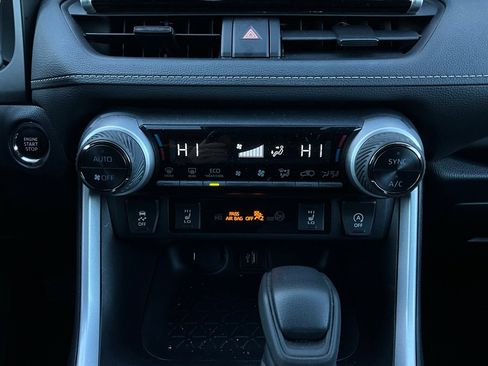 Used 2025 Toyota RAV4 XLE image 27