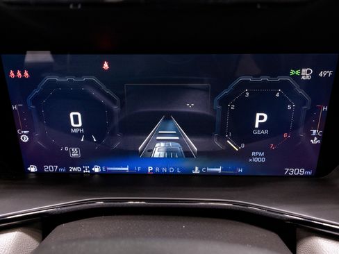 Used 2025 Chevrolet Colorado ZR2 w/ Technology Package image 27