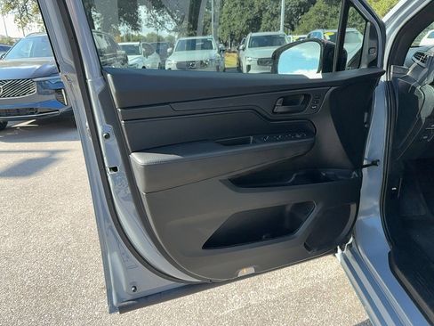 Used 2024 Honda Odyssey Sport image 11