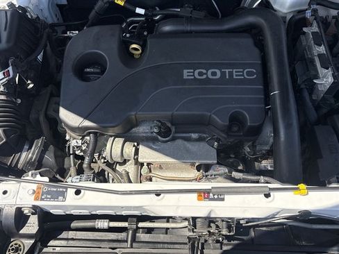 Certified 2021 Chevrolet Equinox LT FWD image 28