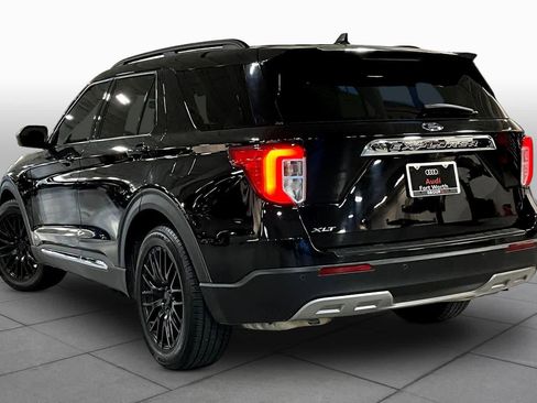 Used 2021 Ford Explorer XLT w/ Equipment Group 202A RWD image 12