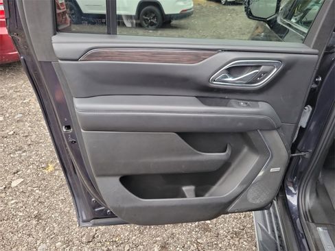 Used 2023 Chevrolet Suburban LT image 30