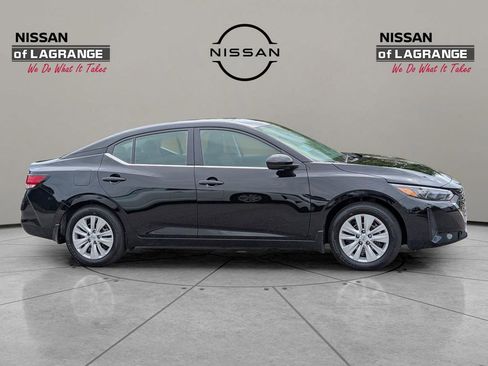 New 2025 Nissan Sentra S image 4