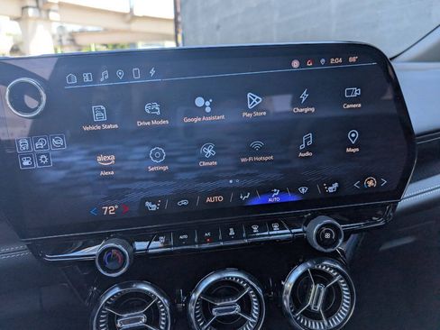 Used 2024 Chevrolet Blazer EV LT AWD/4WD image 12