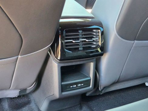 New 2026 Volkswagen ID.4 Pro RWD image 8
