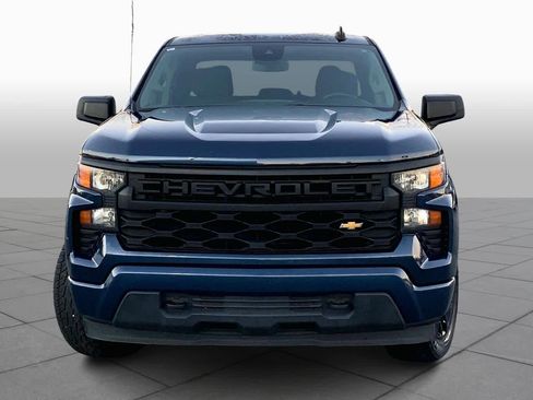 Used 2022 Chevrolet Silverado 1500 Custom image 3