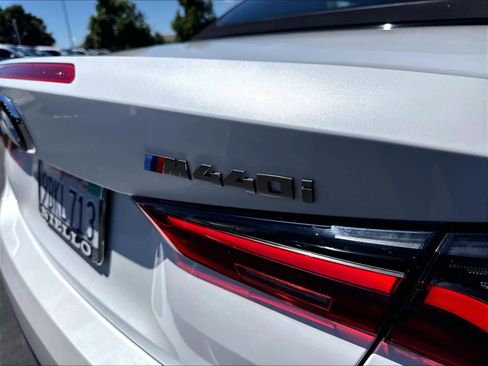 Used 2022 BMW M440i Convertible w/ Premium Package RWD image 25
