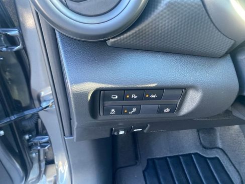 Used 2023 Nissan Kicks S image 16