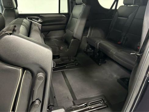 Used 2024 GMC Yukon XL SLT w/ Max Trailering Package AWD/4WD image 16