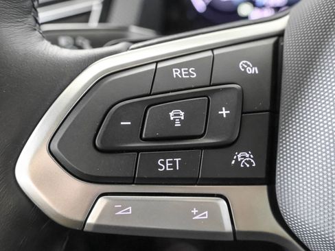 New 2026 Volkswagen Atlas Cross Sport SEL Premium R-Line image 24