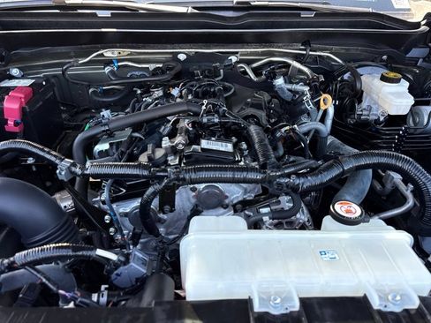Certified 2024 Toyota Tacoma TRD Sport AWD/4WD image 31
