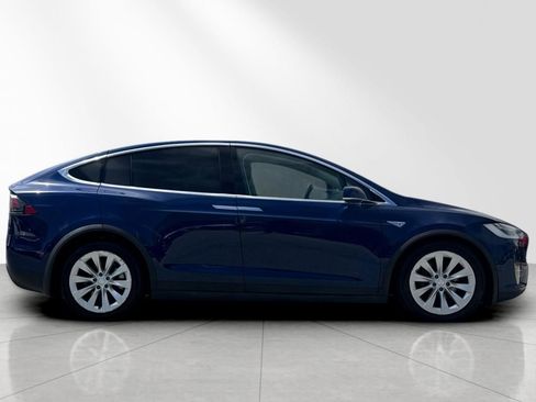 Used 2016 Tesla Model X 90D AWD/4WD image 3