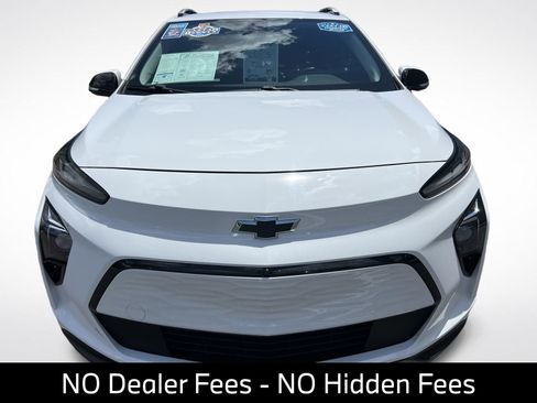 Used 2022 Chevrolet Bolt EUV Premier w/ Super Cruise Package FWD image 3