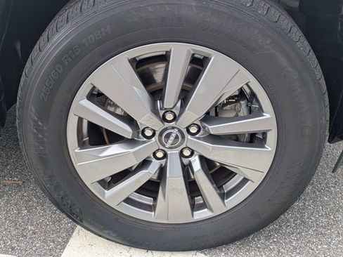 Used 2024 Nissan Pathfinder SV FWD image 11