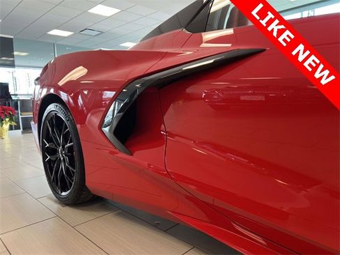 Used 2025 Chevrolet Corvette Stingray Preferred Conv w/ Stealth Interior Trim Package image 9