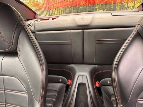 Used 2018 Ferrari California T RWD image 13