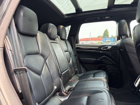 Used 2016 Porsche Cayenne S AWD/4WD image 20