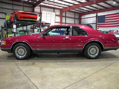 Used 1990 Lincoln Mark VII LSC RWD image 4