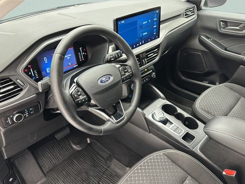 Used 2023 Ford Escape Active w/ Tech Pack #1 AWD/4WD image 11