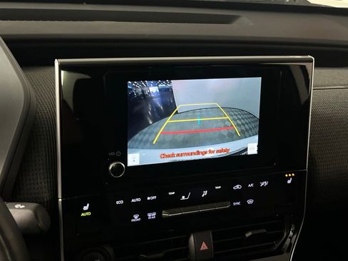 Used 2024 Subaru Solterra Premium image 15