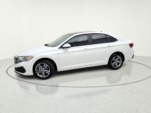 Used 2024 Volkswagen Jetta SE image 15