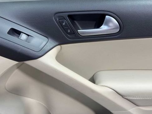 Used 2017 Volkswagen Tiguan S FWD image 12