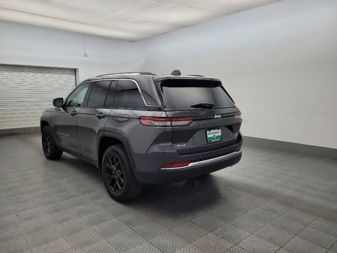 Used 2022 Jeep Grand Cherokee Limited AWD/4WD image 5