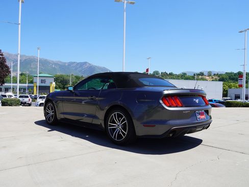 Used 2017 Ford Mustang Premium image 7