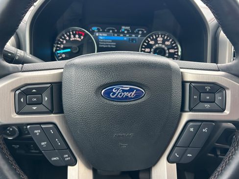 Used 2019 Ford F150 Platinum w/ Equipment Group 701A Luxury image 32