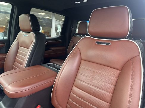 Used 2023 GMC Sierra 1500 Denali Ultimate image 12