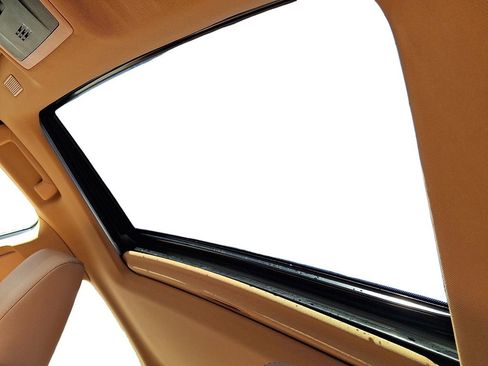 Used 2025 Lexus ES 300h w/ Premium Package image 15