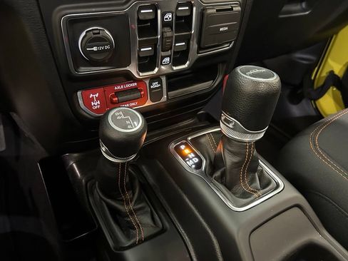 Used 2023 Jeep Gladiator Mojave w/ Trailer Tow Package AWD/4WD image 23