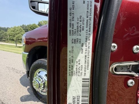 Used 2024 RAM 3500 Tradesman w/ Chrome Appearance Group AWD/4WD image 18