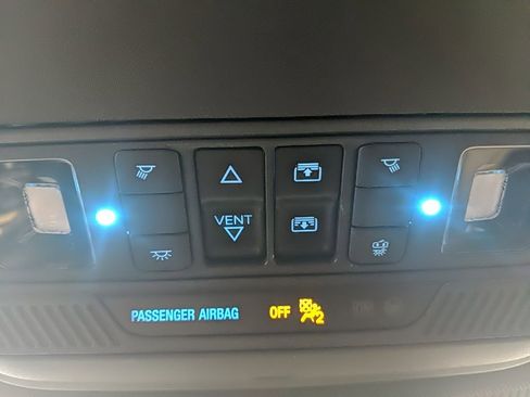 Used 2025 Ford Explorer ST image 29