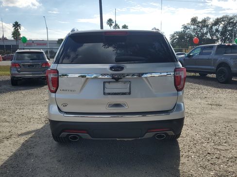 Used 2019 Ford Explorer Limited w/ Class III Trailer Tow Package image 8