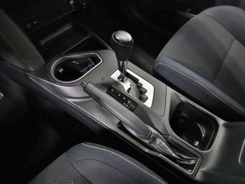 Used 2016 Toyota RAV4 XLE AWD/4WD image 23