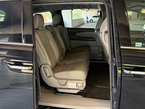 Used 2016 Honda Odyssey Touring image 37