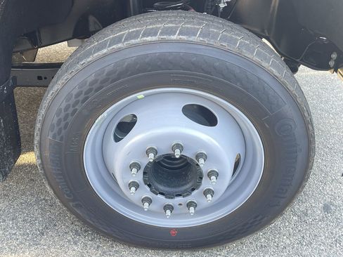 New 2024 Ford F450 XL w/ XL Chrome Package image 10