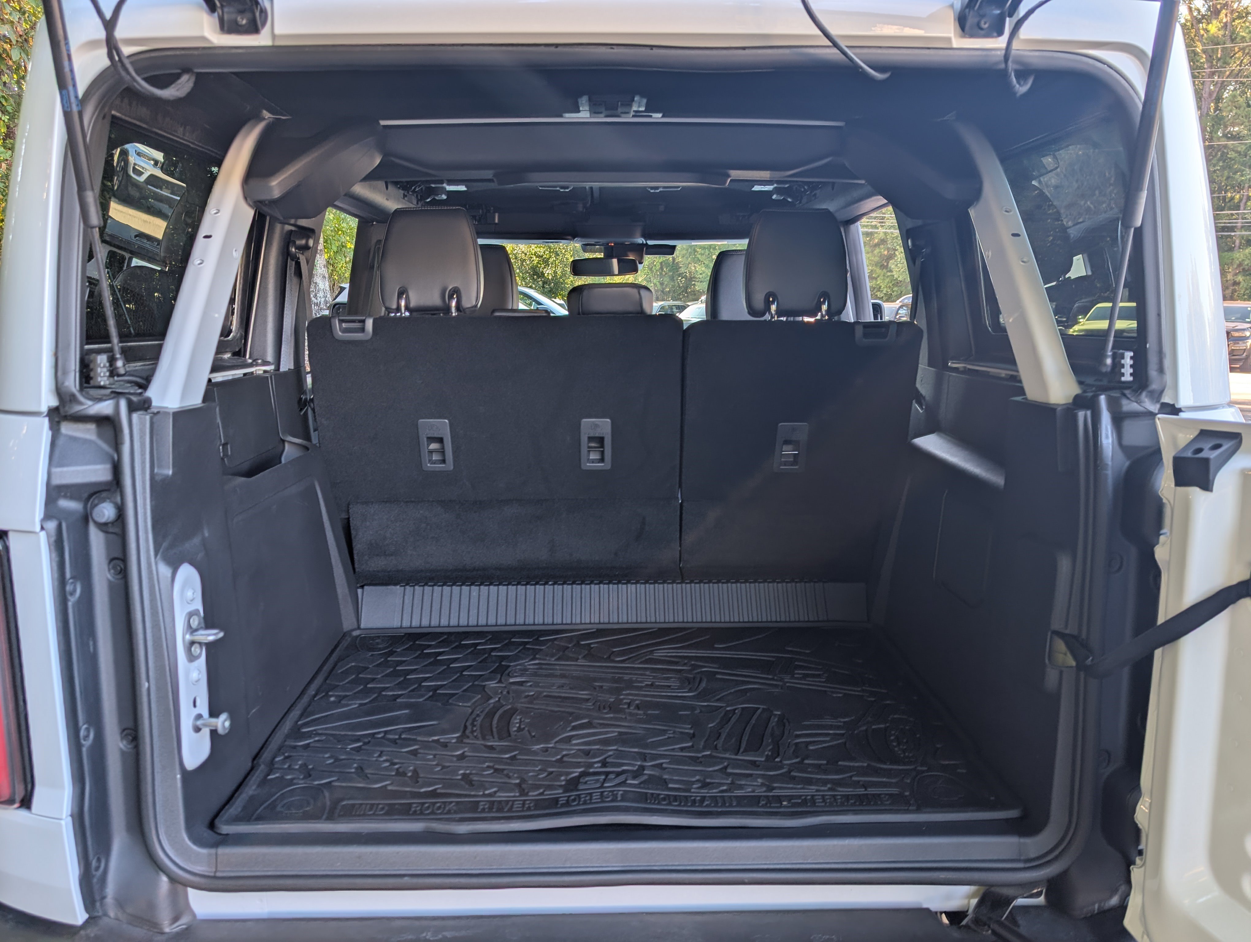 Used 2025 Ford Bronco Outer Banks AWD/4WD image 18