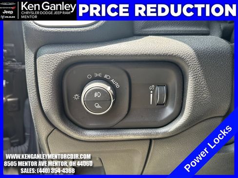 Used 2020 RAM 1500 Big Horn AWD/4WD image 12