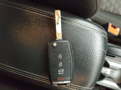 Used 2020 Kia Rio S FWD image 32