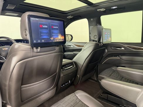 Used 2023 Cadillac Escalade Sport Platinum w/ LPO, ONYX Package AWD/4WD image 26