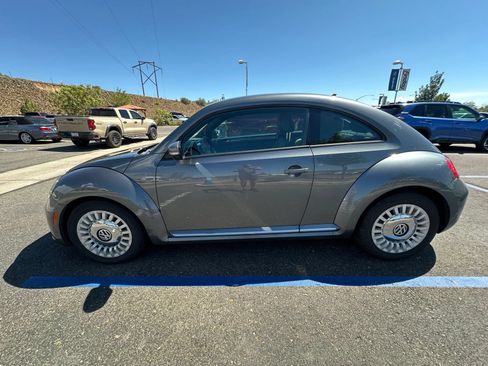 Used 2014 Volkswagen Beetle 2.5 FWD image 11