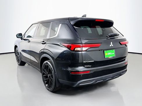 Used 2022 Mitsubishi Outlander ES AWD/4WD image 7