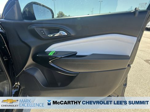New 2026 Chevrolet Trax LT w/ Driver Confidence Package image 14
