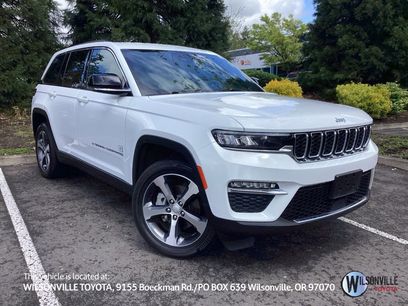 Used 2023 Jeep Grand Cherokee Limited w/ Trailer Tow Prep Group (B)