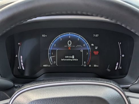 Certified 2025 Toyota Corolla Cross XLE w/ Convenience Package FWD image 21