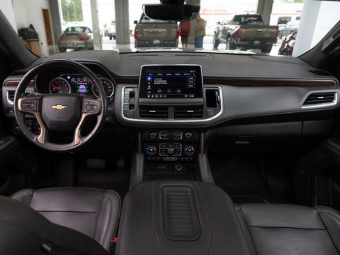 Used 2021 Chevrolet Tahoe High Country w/ Premium Package AWD/4WD image 19