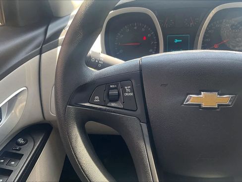 Used 2017 Chevrolet Equinox LS FWD image 22