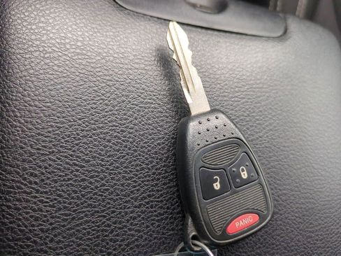 Used 2017 Jeep Wrangler Unlimited Sahara w/ Connectivity Group image 33